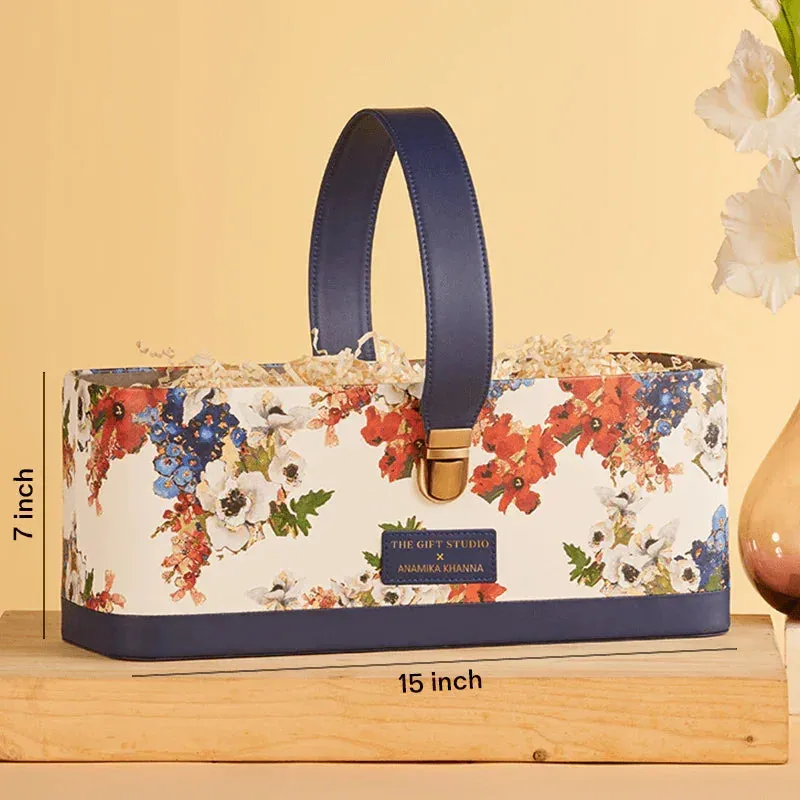 Out Doors with Anamika Khanna for International Shipping | Exclusive Global Delivery - Image 4