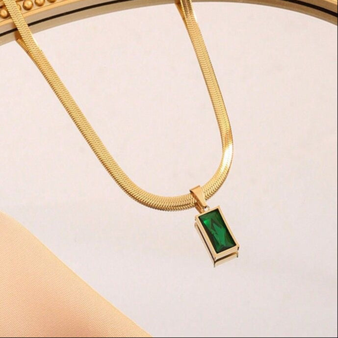 Emerlad Necklace - Image 2