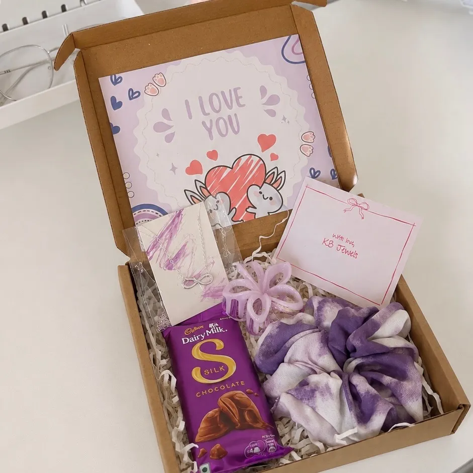 Lovey Lavender Hamper - Image 2