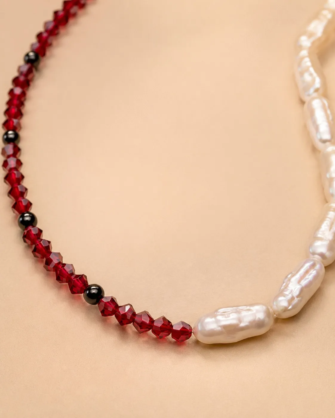 Scarlet & Pearl - Image 2