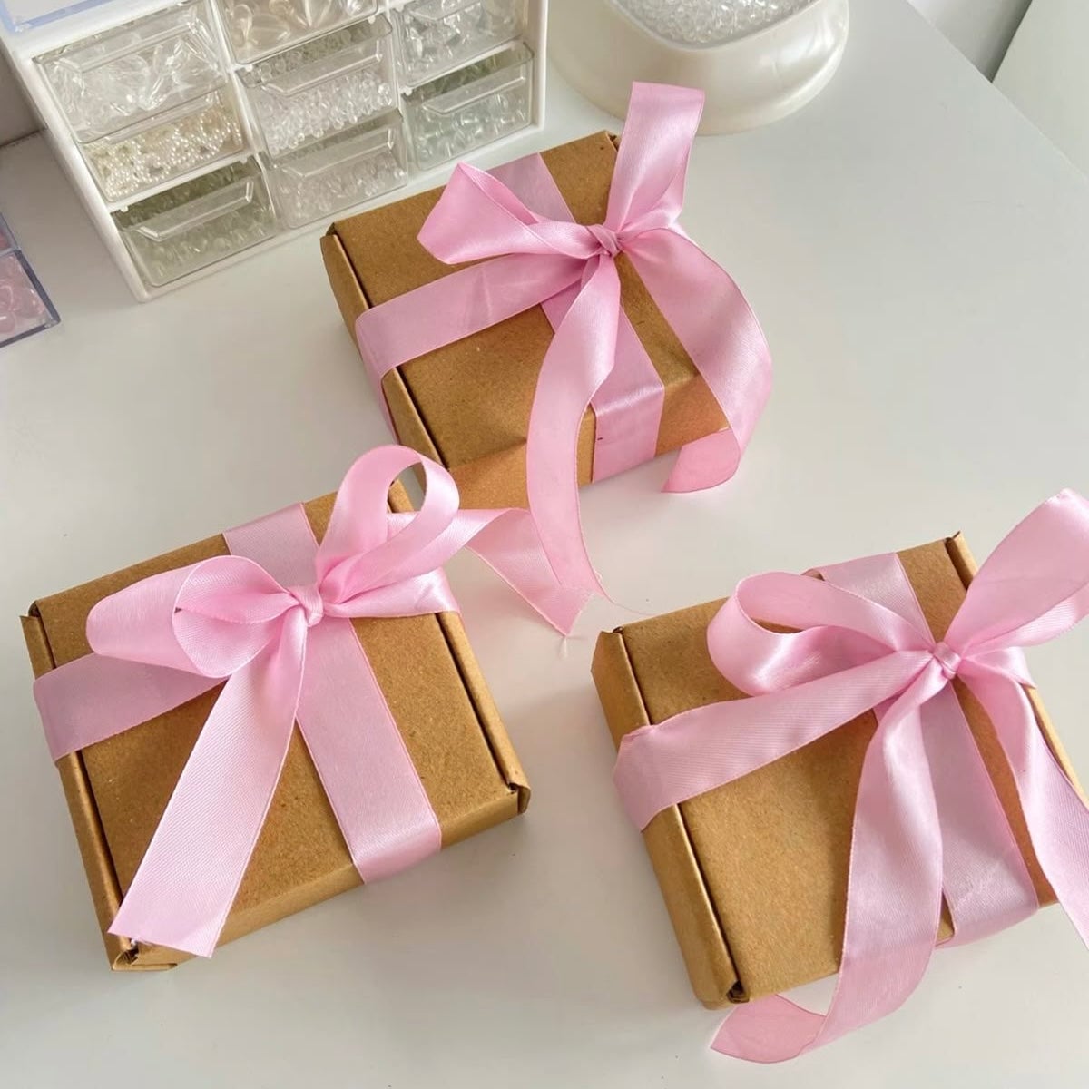 Ribbon on the box - Image 2