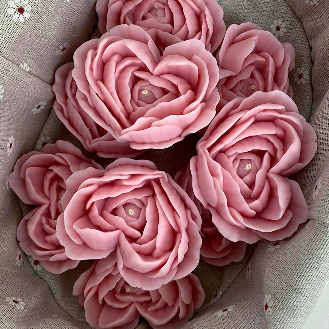 Heart Flower Candle - Image 2