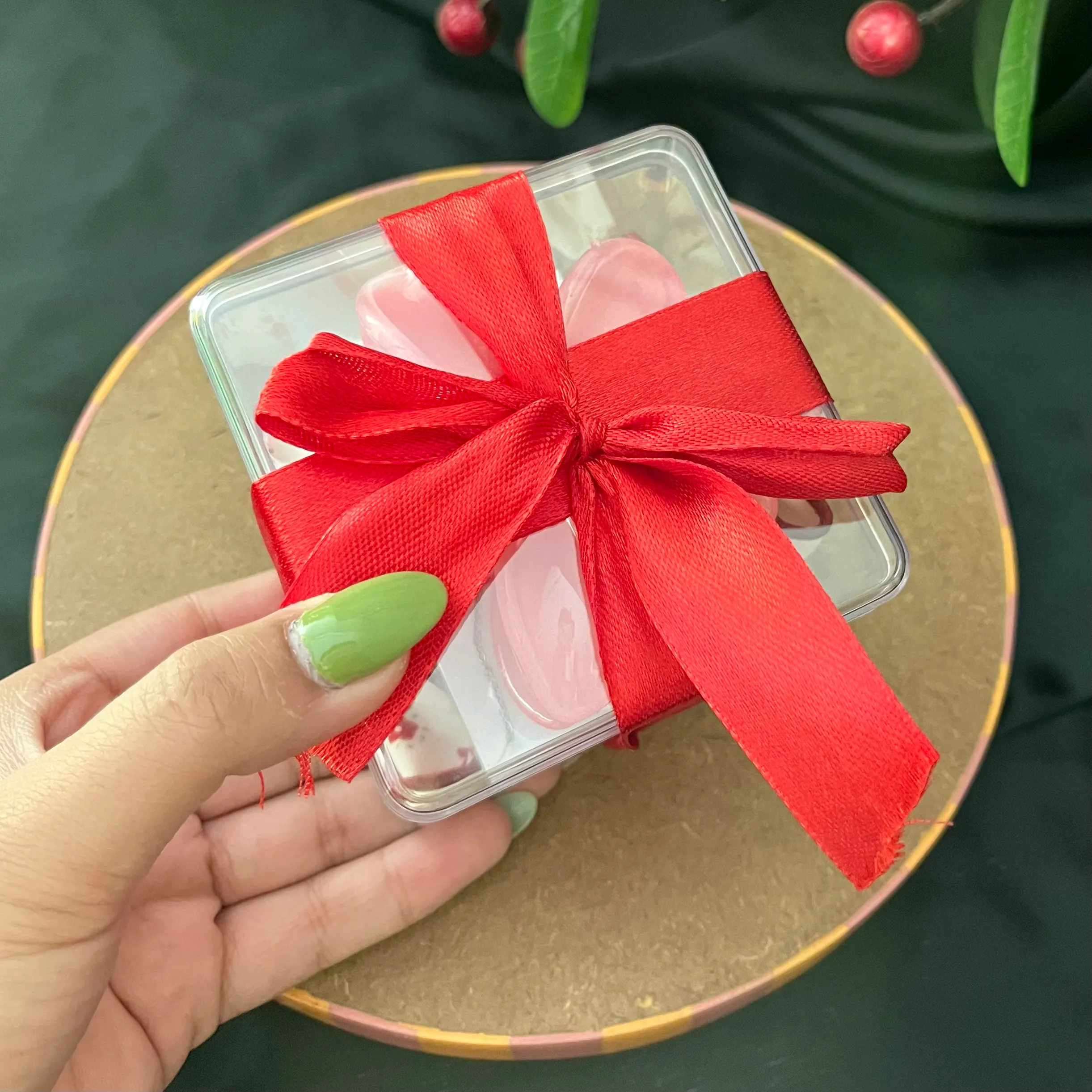 She Likes Red Hamper - Image 2